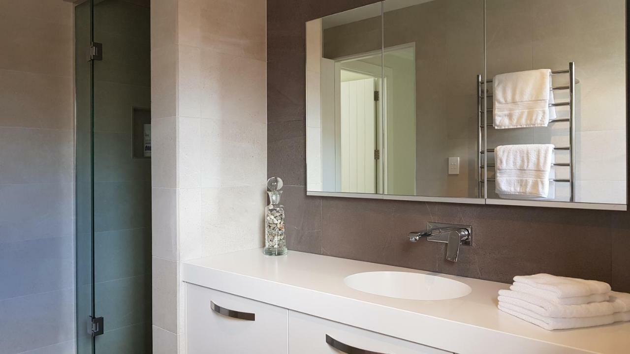 Tucker Beach Private Exclusive Retreat Κουίνσταουν Εξωτερικό φωτογραφία