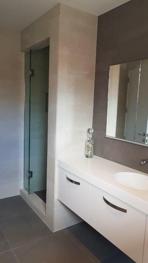 Tucker Beach Private Exclusive Retreat Κουίνσταουν Εξωτερικό φωτογραφία